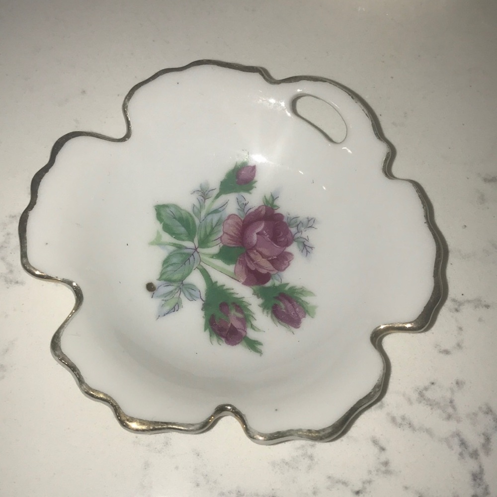 Vintage Leaf Floral Design Dish